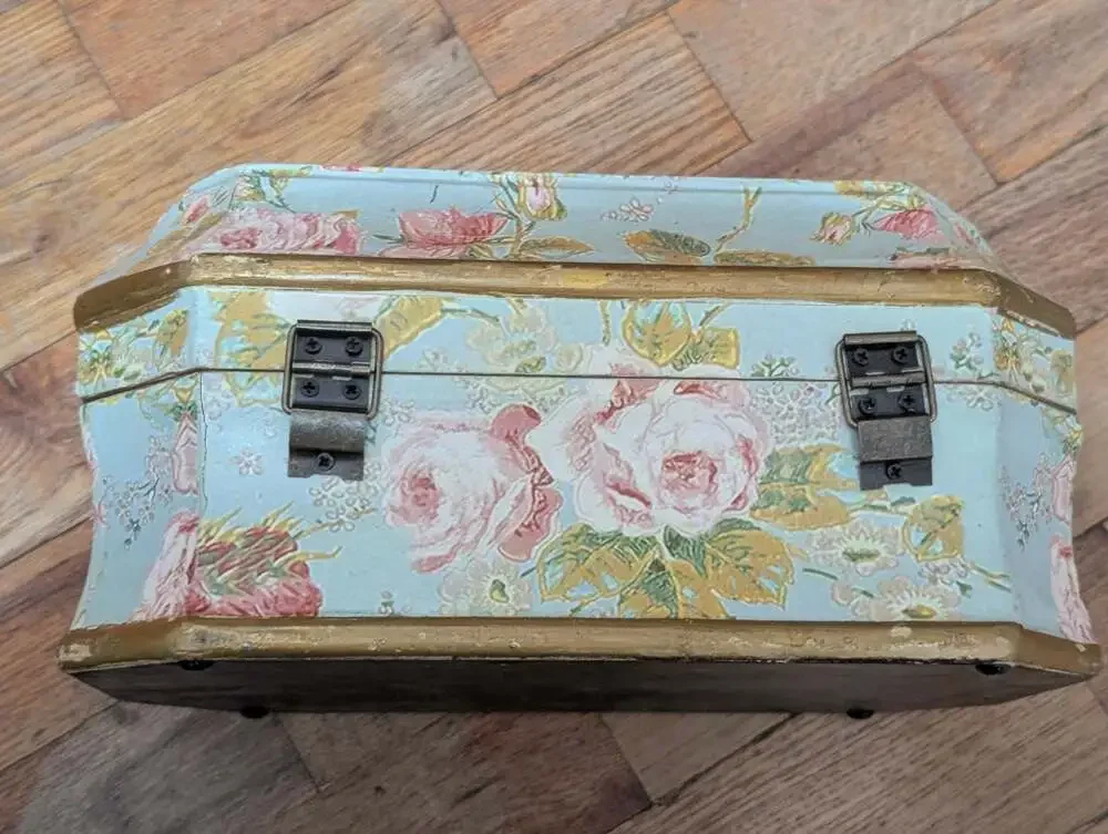 Vintage Shabby Chic Floral Wallpaper Decoupage Octagonal Wooden Storage Box with